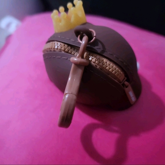 POPMART Crybaby Shiny Shiny Series Earphone Case - Brown - Picture 3 of 3